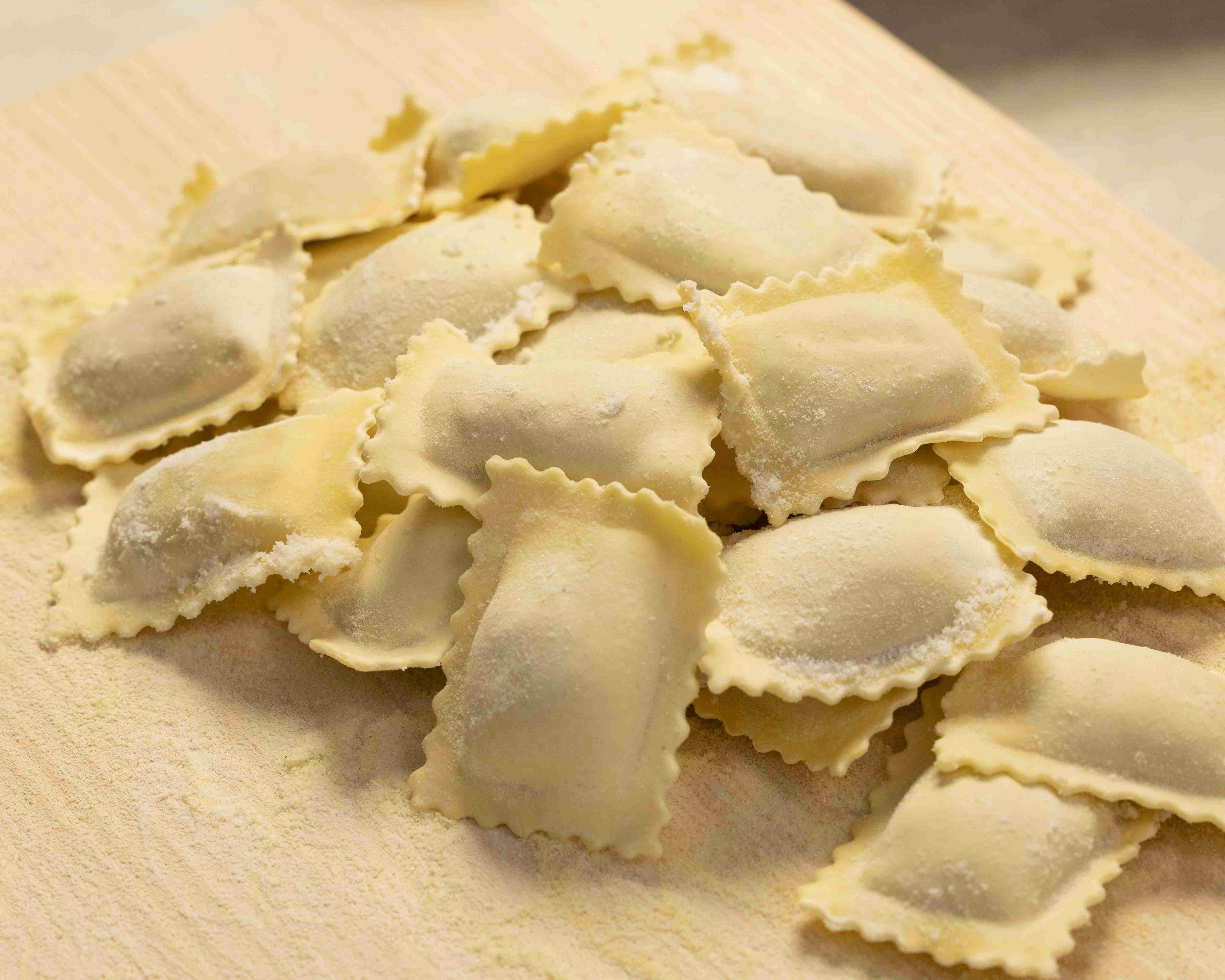 RAVIOLI AL RAGÙ